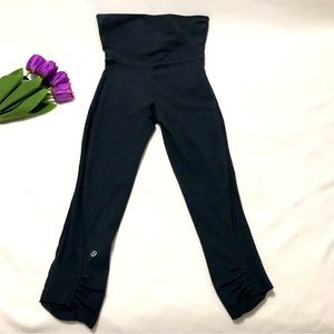 Lululemon gray super high waist crop capri leggings size 6